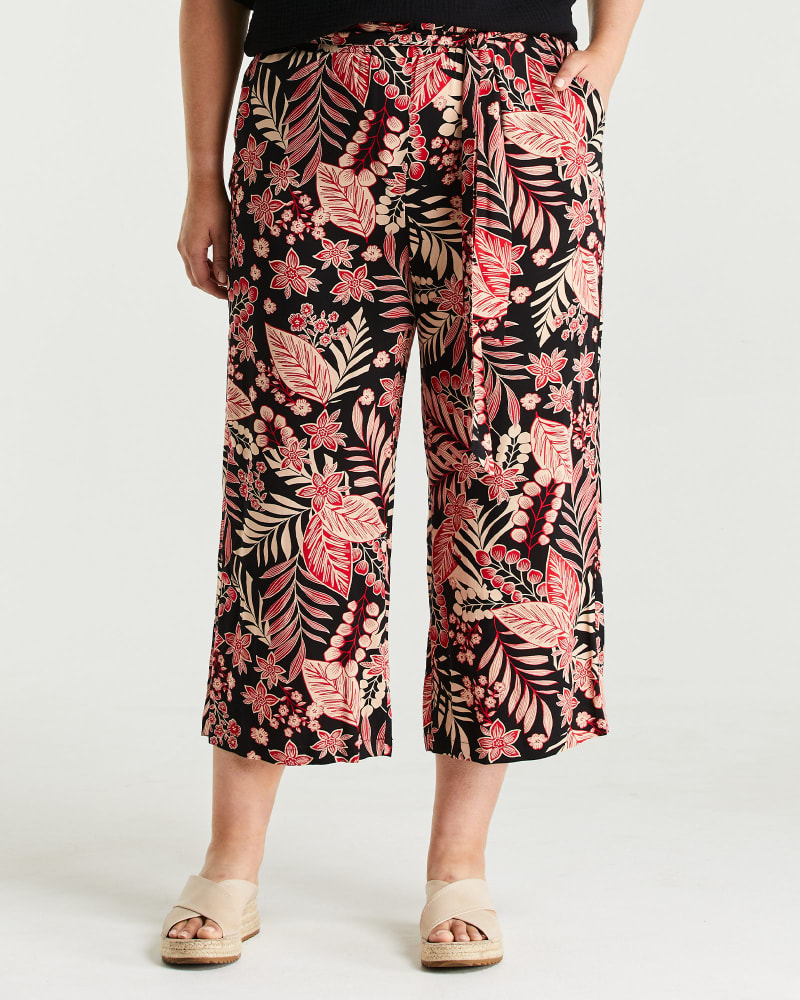 Front of a model wearing a size 3X Calypso Pant in Print by Estelle. | dia_product_style_image_id:264696